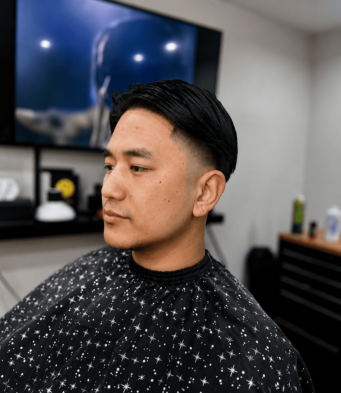 Haircut and skin fade GU14